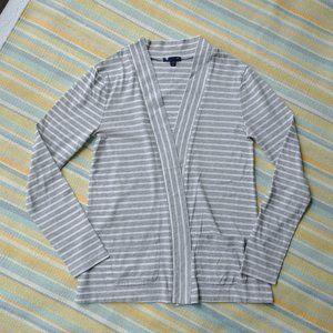 ⭐ GAP gray/white striped knit cardi Small